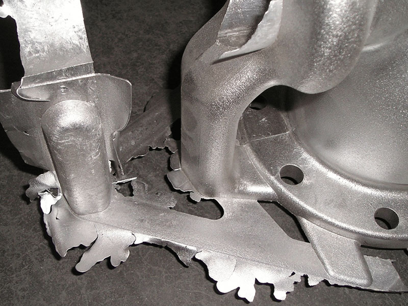 重力鑄造是不是砂型鑄造？它們究竟有何不同？